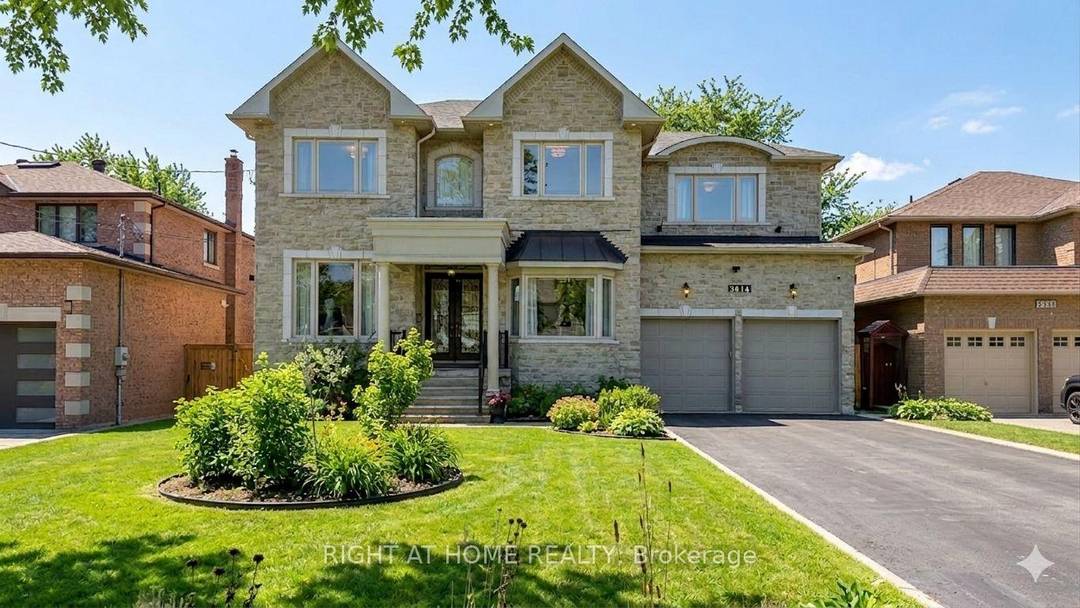 Custom Built Luxury Masterpiece On A Rare, Premium 60'x200' Deep Lot In Prime Mississauga !