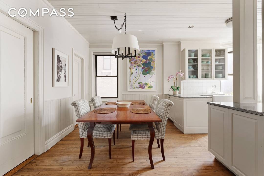 Perfectly positioned in the heart of Carnegie Hill just one block from Central Park, this elegant home in a coveted landmarked Beau Arts building seamlessly blends the scale and detail ...