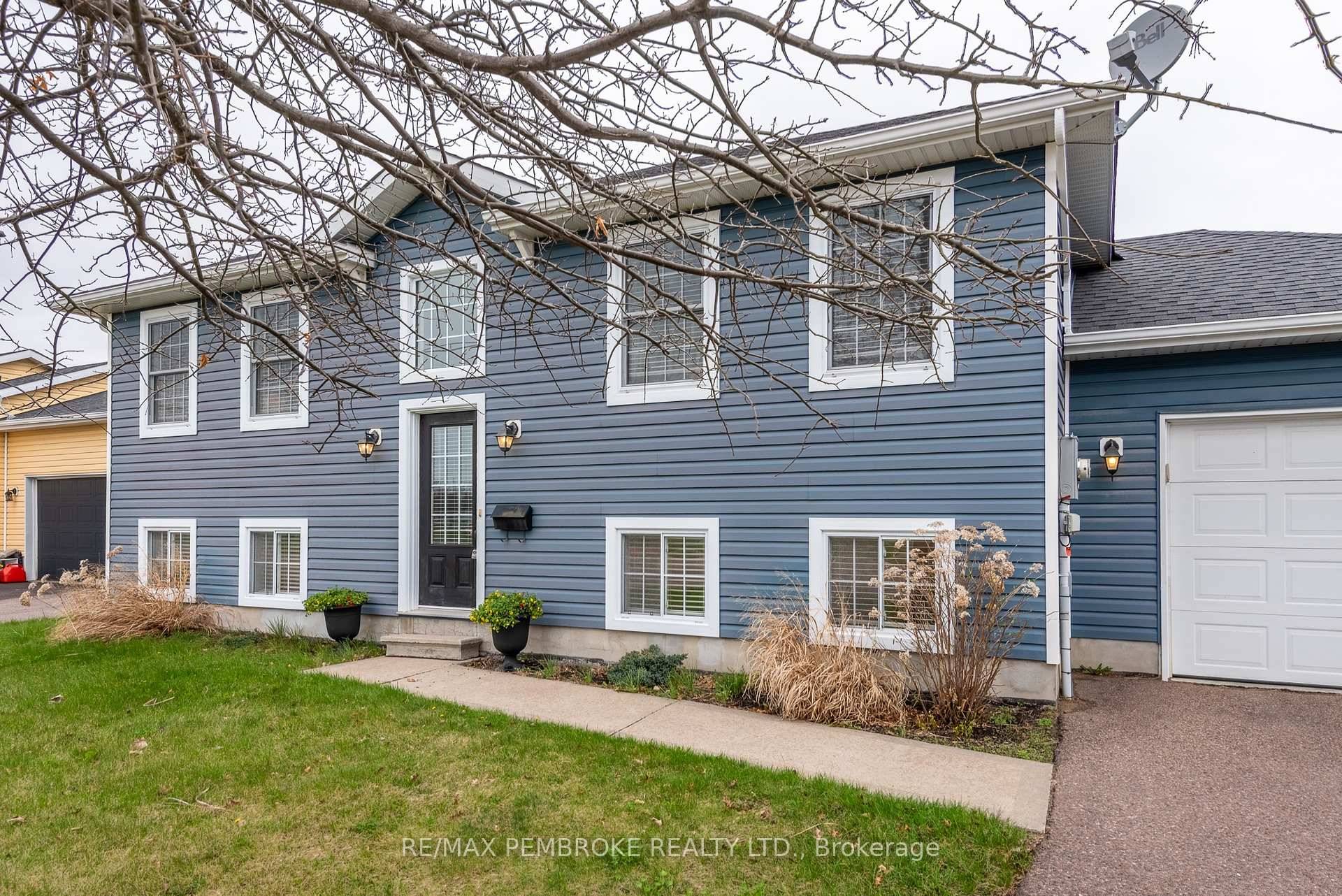 Welcome to Victoria Street, where comfort meets convenience in the heart of Petawawa !