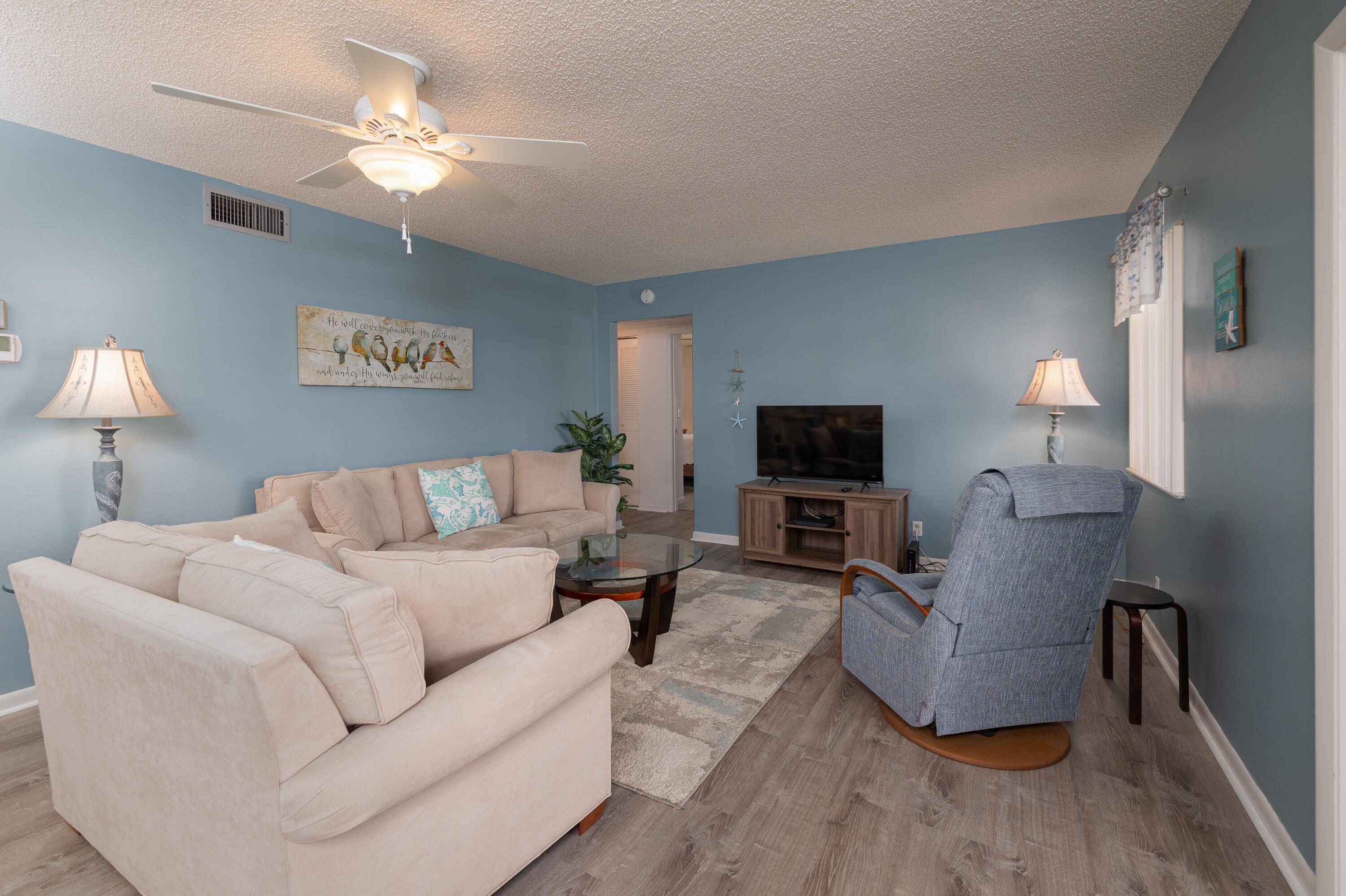 This charming 2 bedroom, 2 bathroom condo in Greenacres, Florida offers a comfortable and spacious living space in a desirable location.