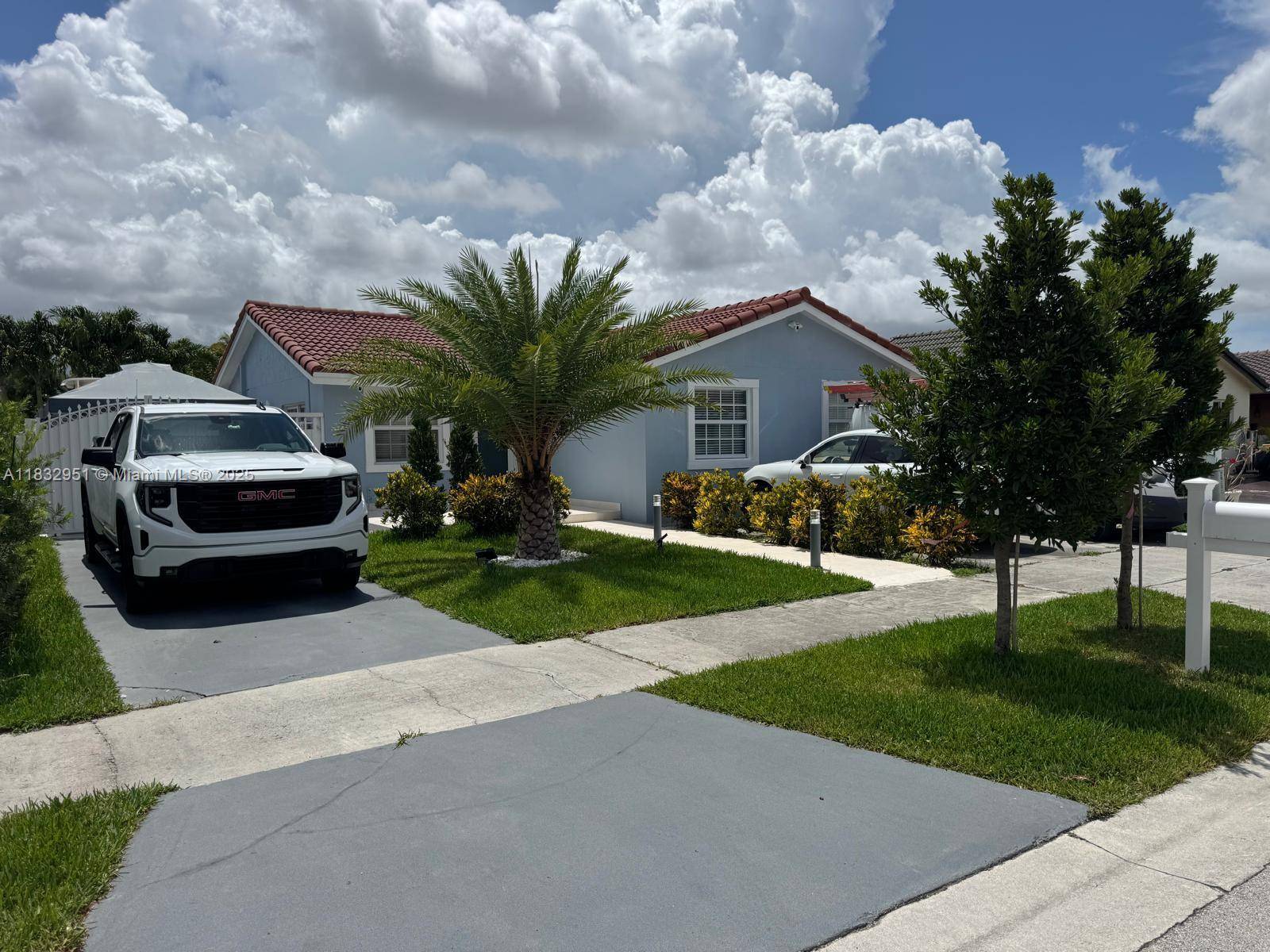 Beautiful amp ; tranquil pool home, this home features 3 Bedrooms and 2 Baths, stainless steel appliances, quartz counter tops, impacts doos and windows, new AC, new kitchen and bathrooms, ...