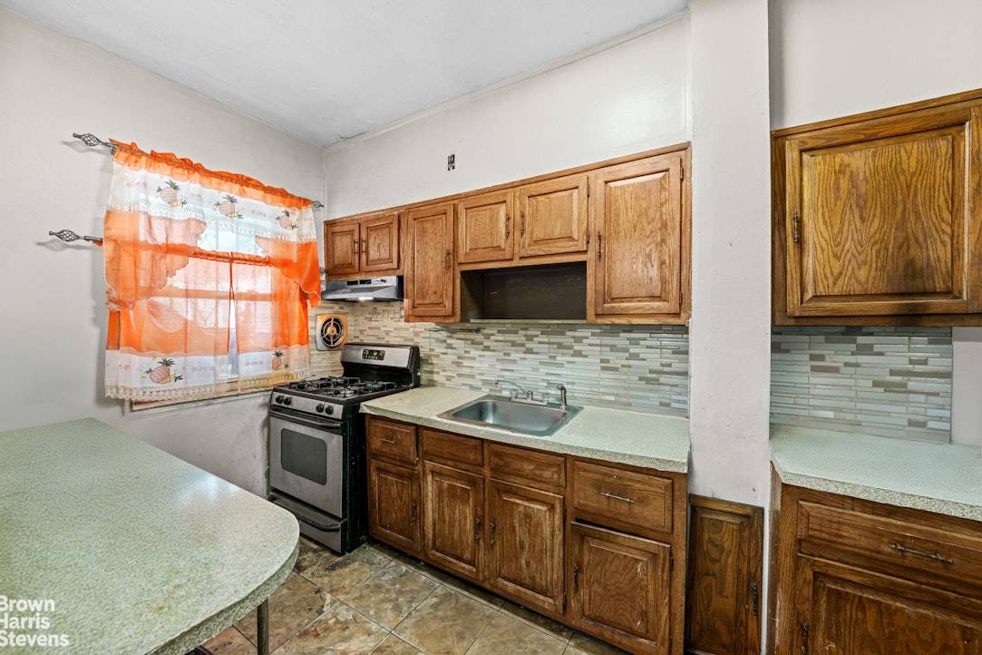 Charming 2 Bedroom Home with Garage, Driveway amp ; Finished Basement in East Flatbush Welcome to 319 East 59th Street, a gem nestled on a quiet, tree lined block in ...