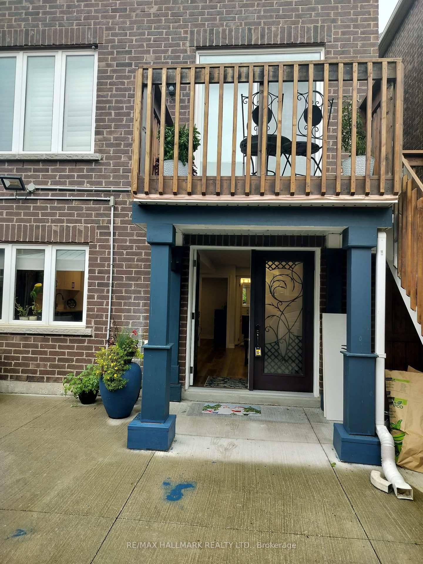 Bright luxurious modern WALKOUT basement apartment to a cozy back yard, with large windows it feels like ground floor apartment.