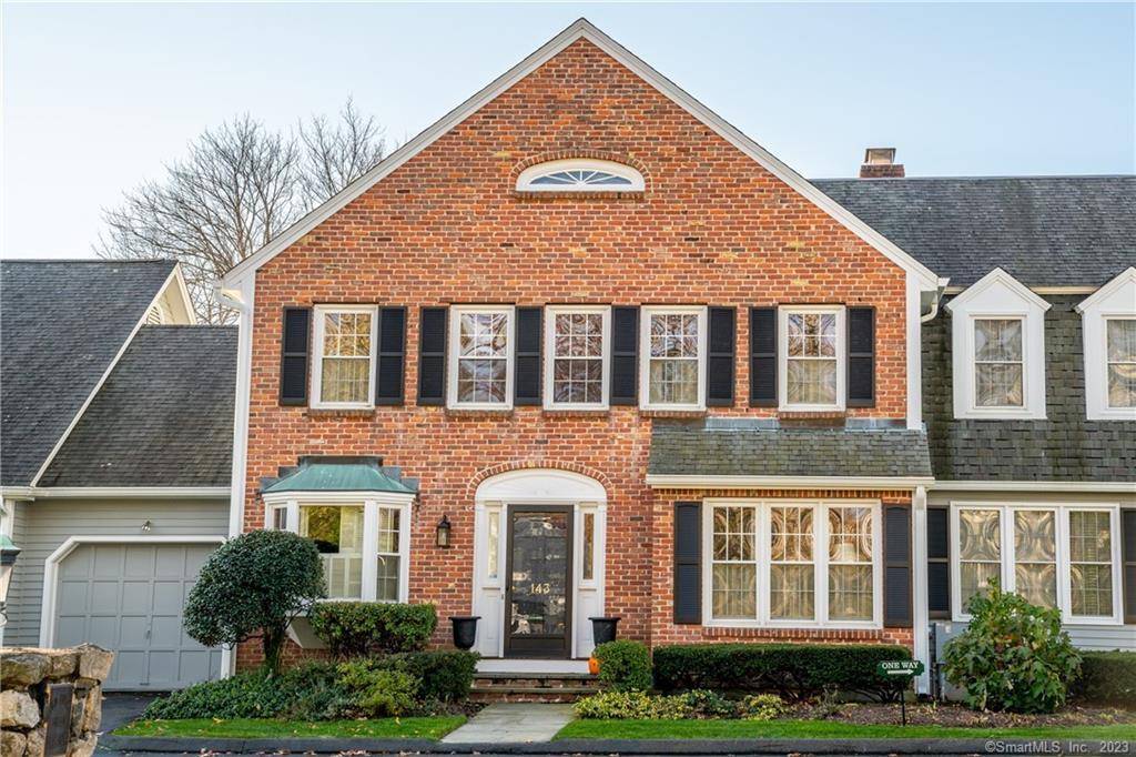 Gracious 4 bed 3 bath townhouse in the highly desirable Old Forge Green community.