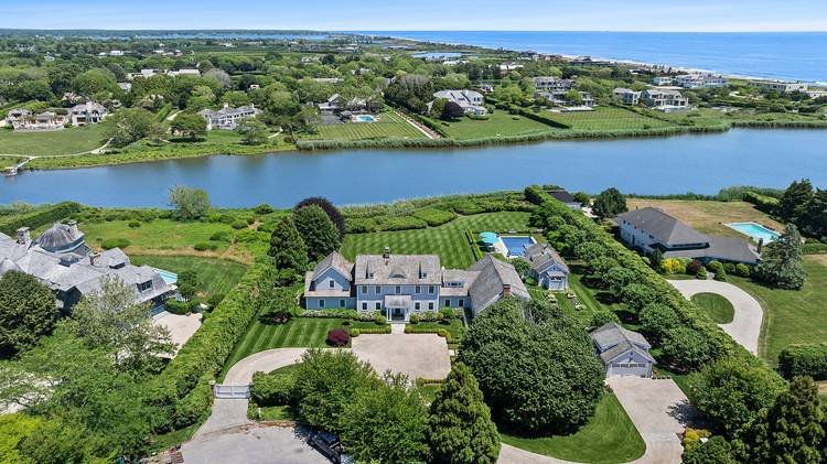 Pondfront 6 Bedroom Home with Oceanviews in Southampton Village