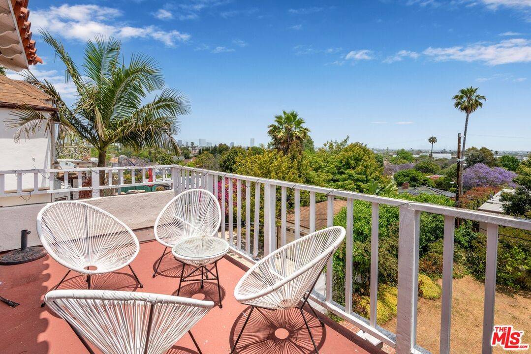 1906   Preuss Rd 3BR La