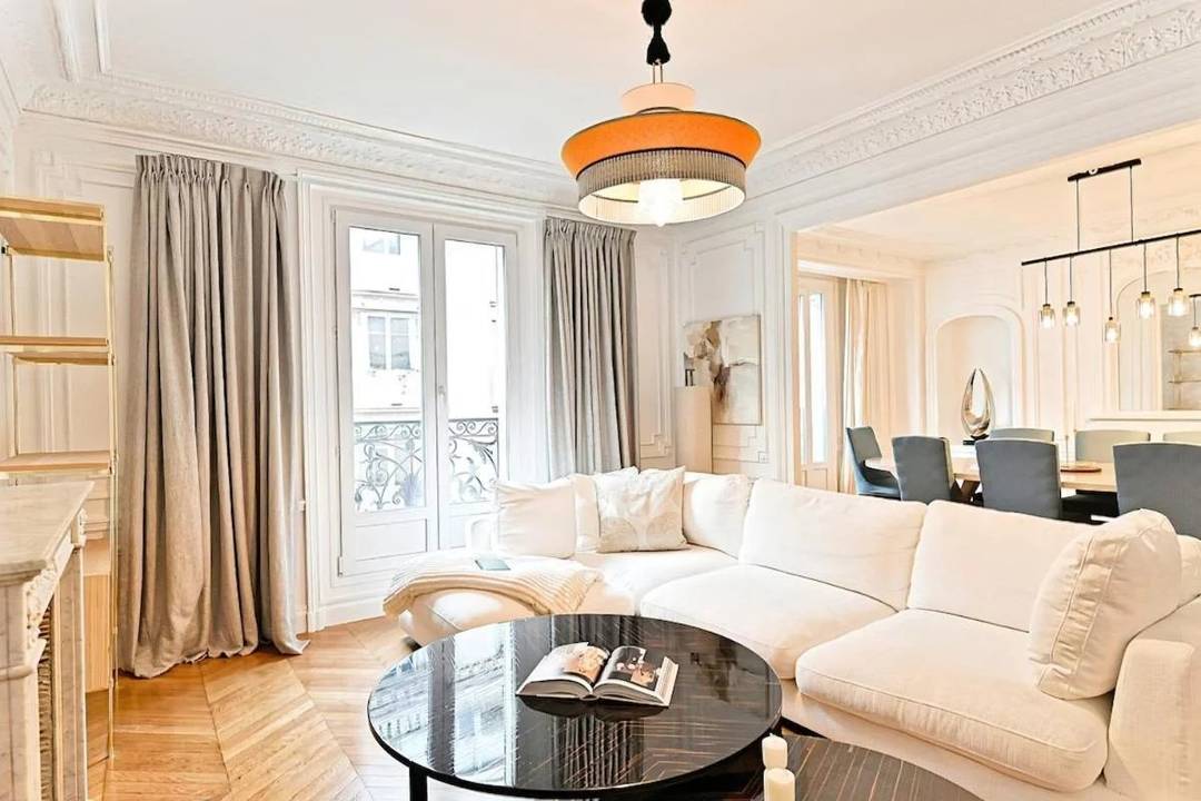 5 rooms renovated - Arc de Triomphe