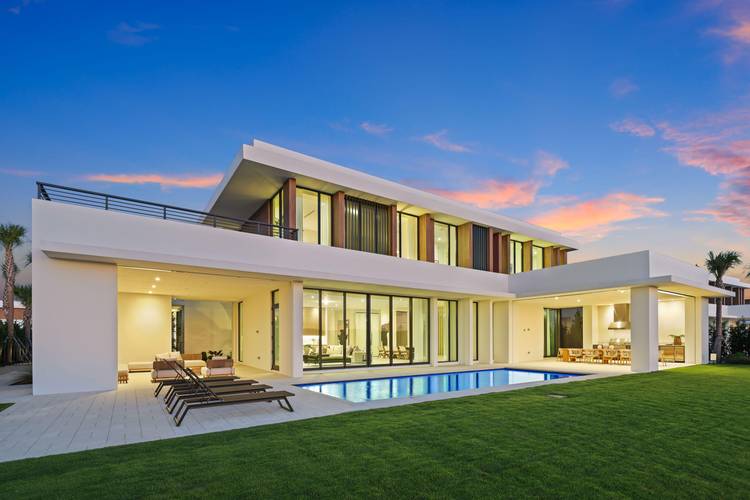 BRAND NEW, JUST COMPLETED 400K Golf Membership Included !