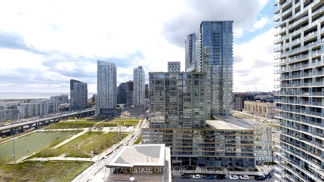 Newly Updated 1 Bedroom, 1 Bath Luxury Furnished Condo, 630 134 Sq ft Balcony, Laminate Flooring Throughout Steps Away From Union Station, Tower, Rogers Centre, Acc, Billy Bishop Airport, Lake ...