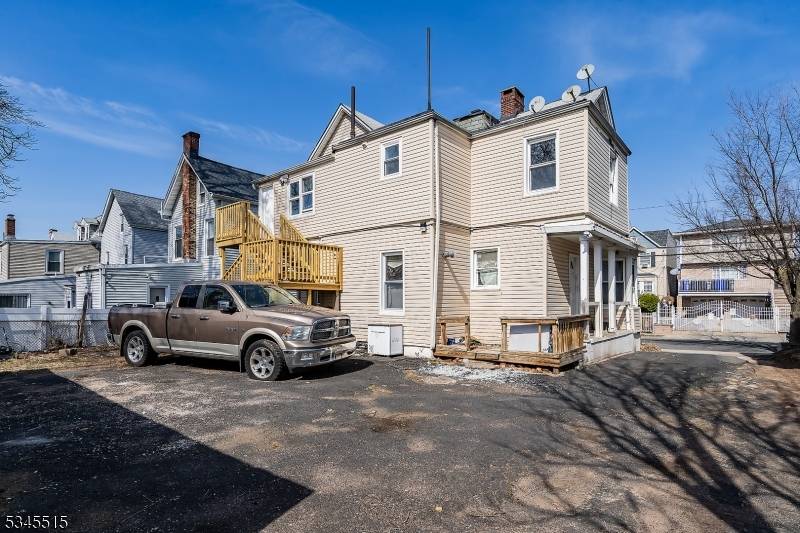 Don't miss this wonderful investment opportunity !