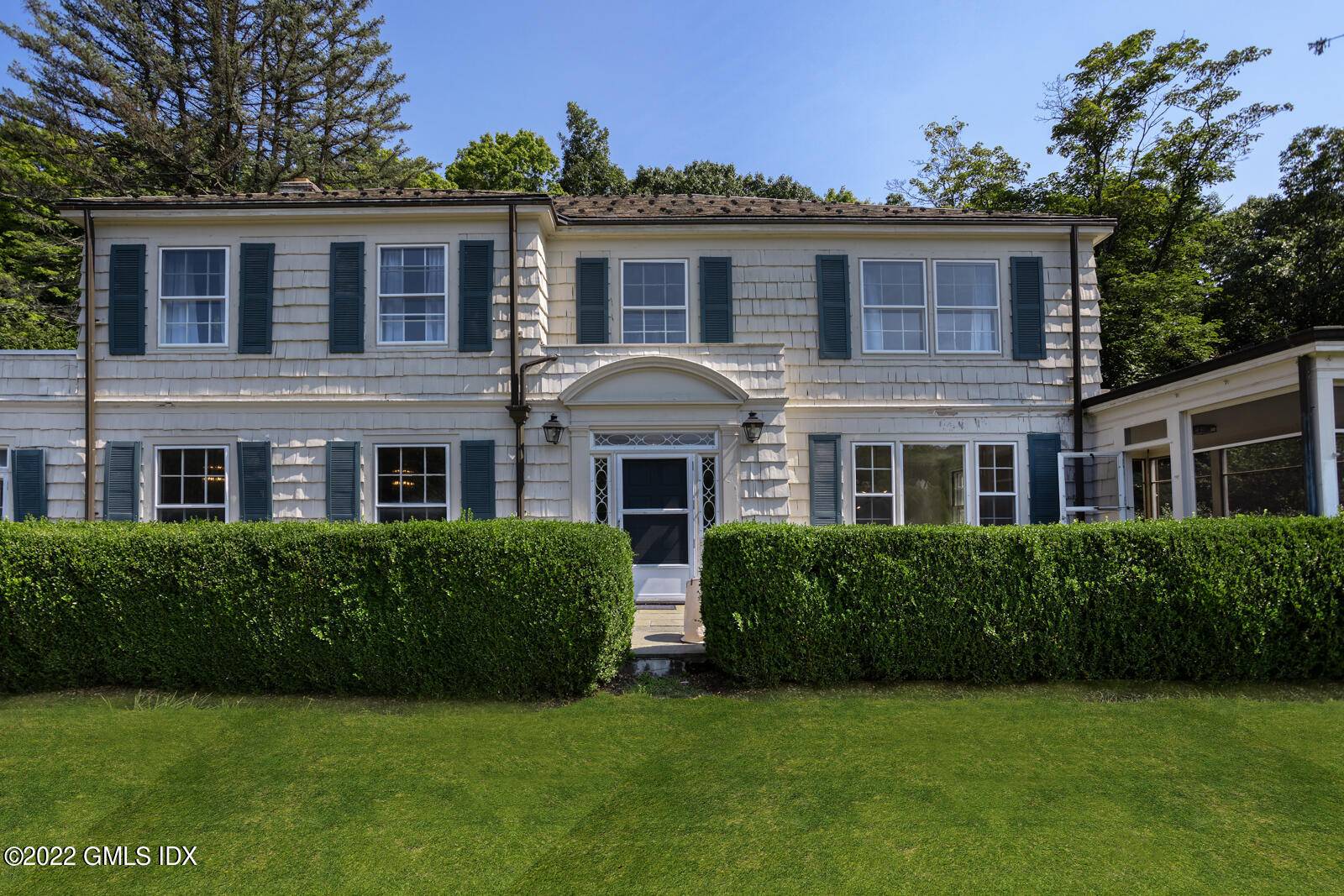 Stunning Backcountry rental available for immediate occupancy !