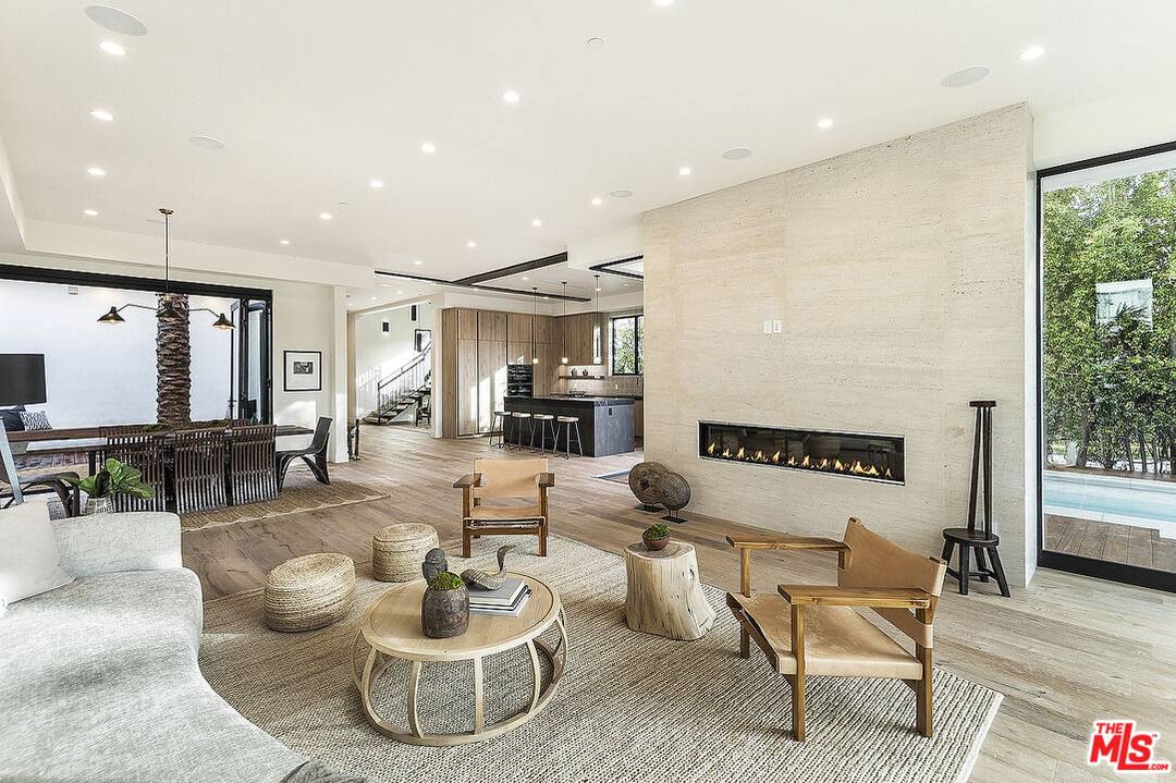 8566   Colgate Ave 4BR Beverly Grove La