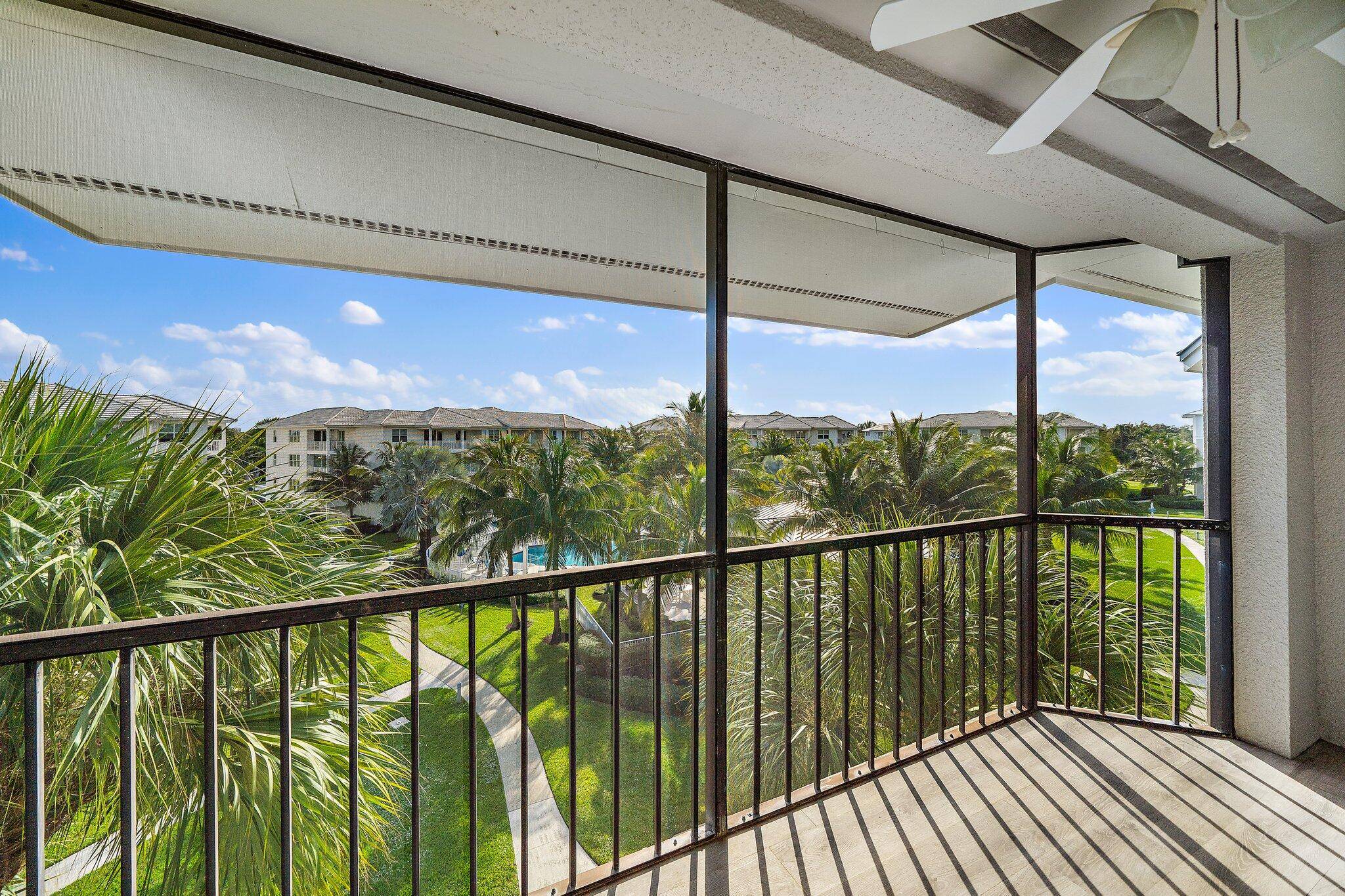 Experience Resort Style Living in Bay ColonyWelcome to Bay Colony, where luxury meets coastal convenience !