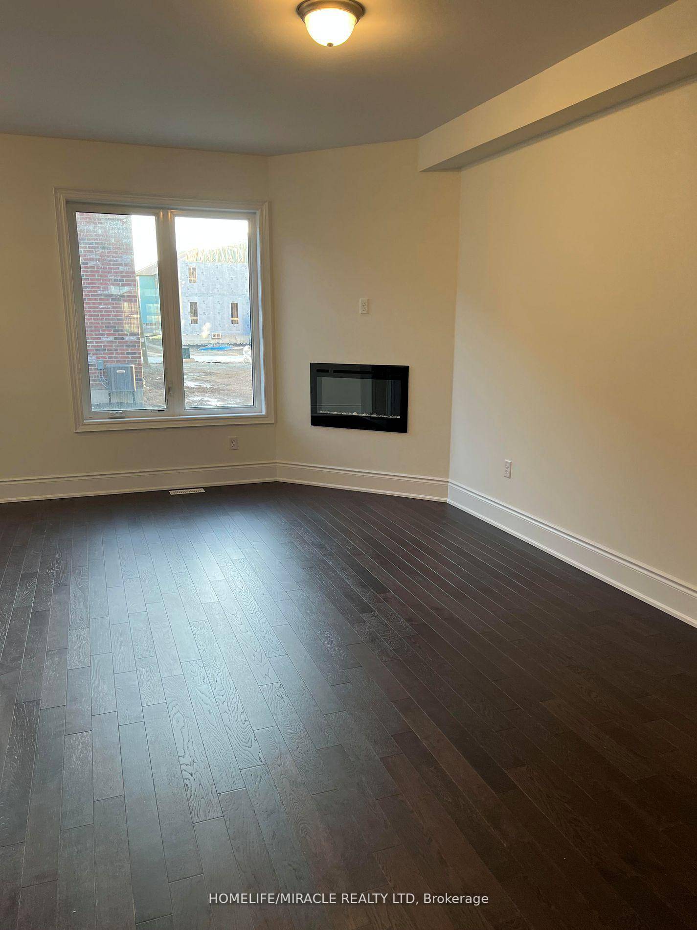 Can't Miss This Beautiful 4 Bed 3 Bath End Unit Townhouse Available for Lease.