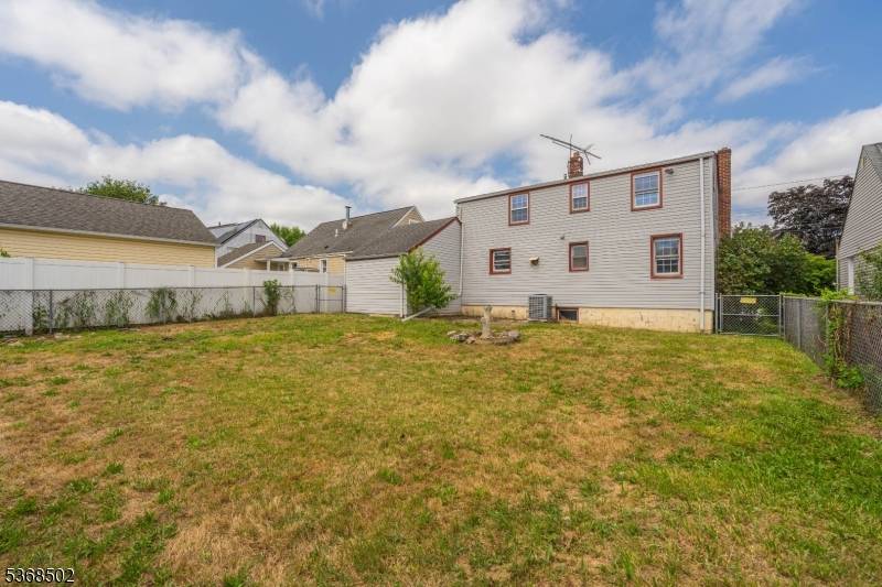 Back on the market and ready to move !