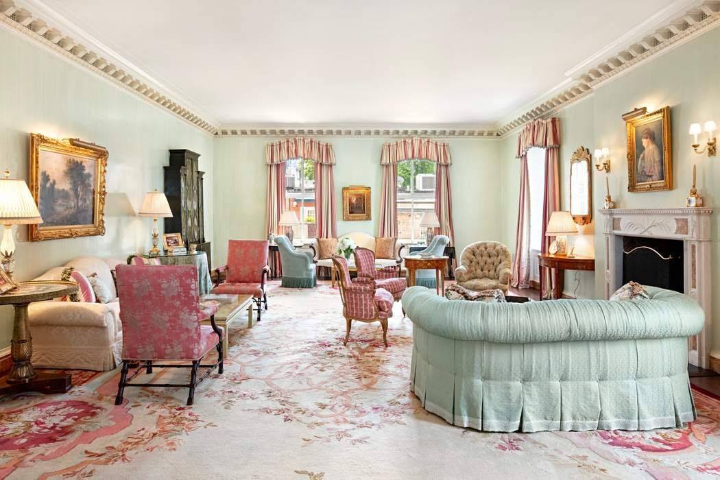 Considered by many to be among the finest examples of pre war apartment house architecture, 740 Park Avenue is defined by stately proportions and unsurpassed elegance.