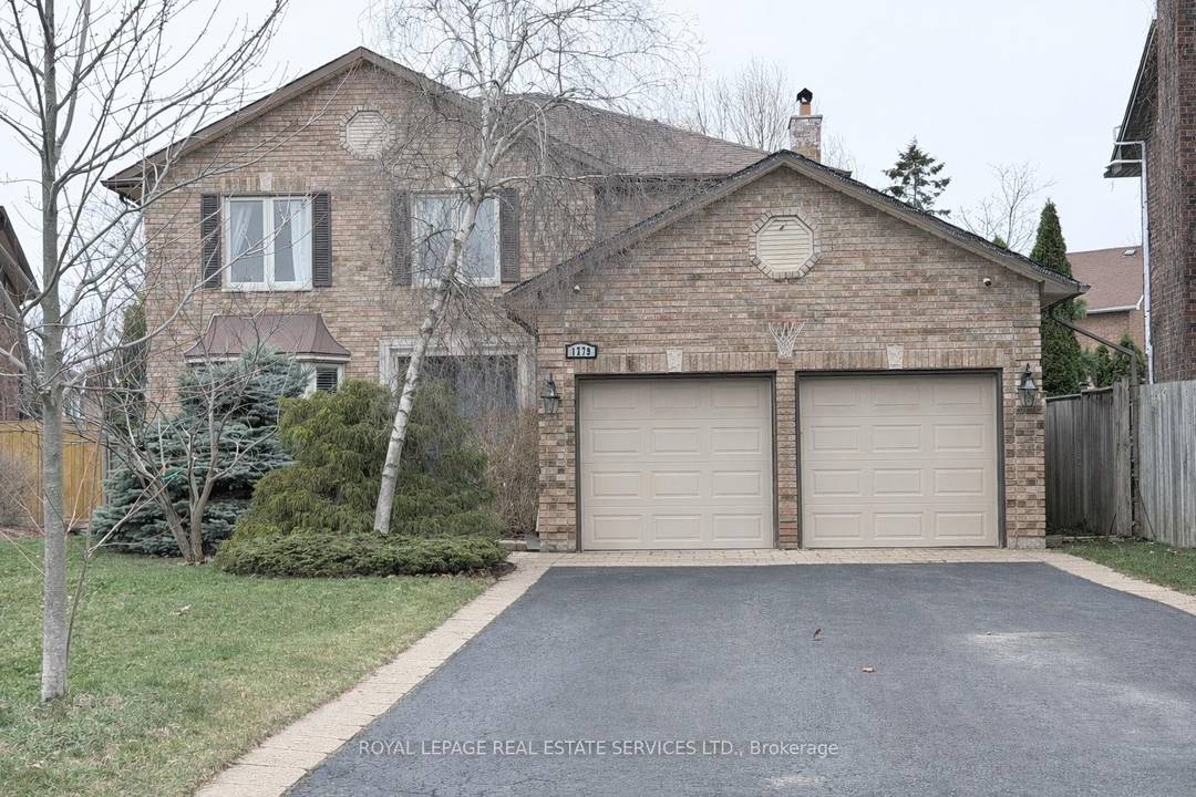 Welcome to 1279 Old English Lane in the coveted Glen Abbey neighbourhood of Central Oakville.