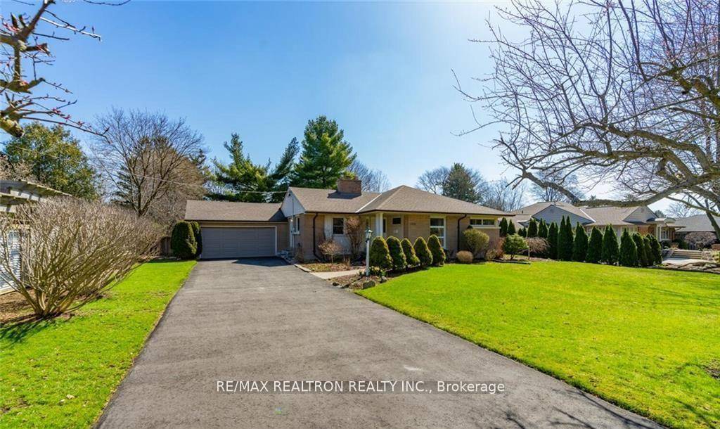 Located on a quiet street, within minutes to Western University and Fanshawe College.