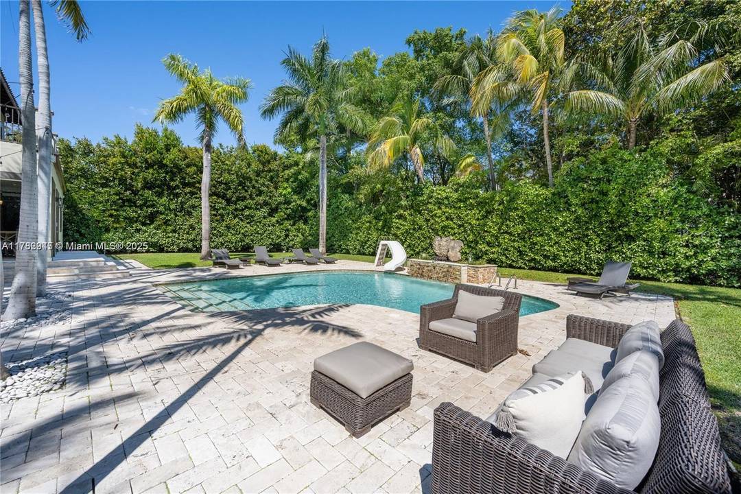 Exceptional Estate in Key Biscayne.