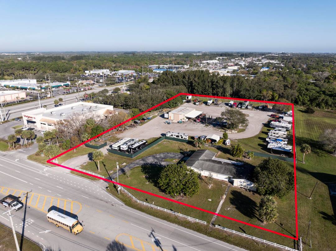 Prime commercial property just off US 1.