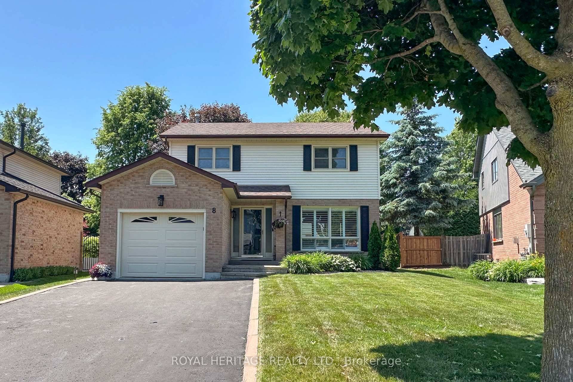 Your Search Is Over ! ! This Beautiful, Fully Detached, 3 Br Home Is Located On A Quiet Court, In A Desirable Area Of Courtice With Easy Access For Commuting, ...