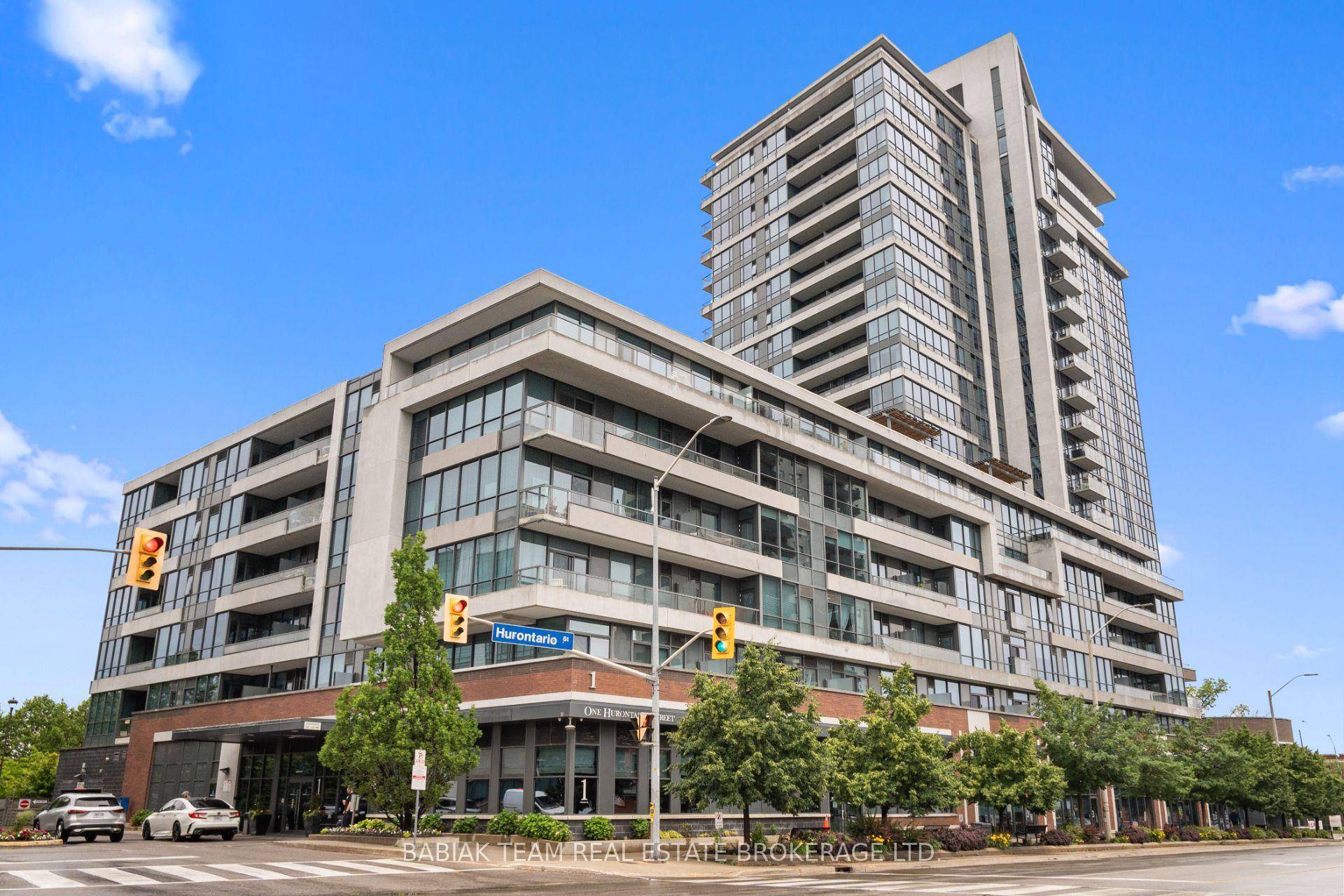 Outstanding executive suite with approximately 950 square feet of living space and wide unobstructed views, located in the exclusive North Shore Condo community.