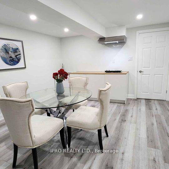 Fully furnished, just bring your suitcase !