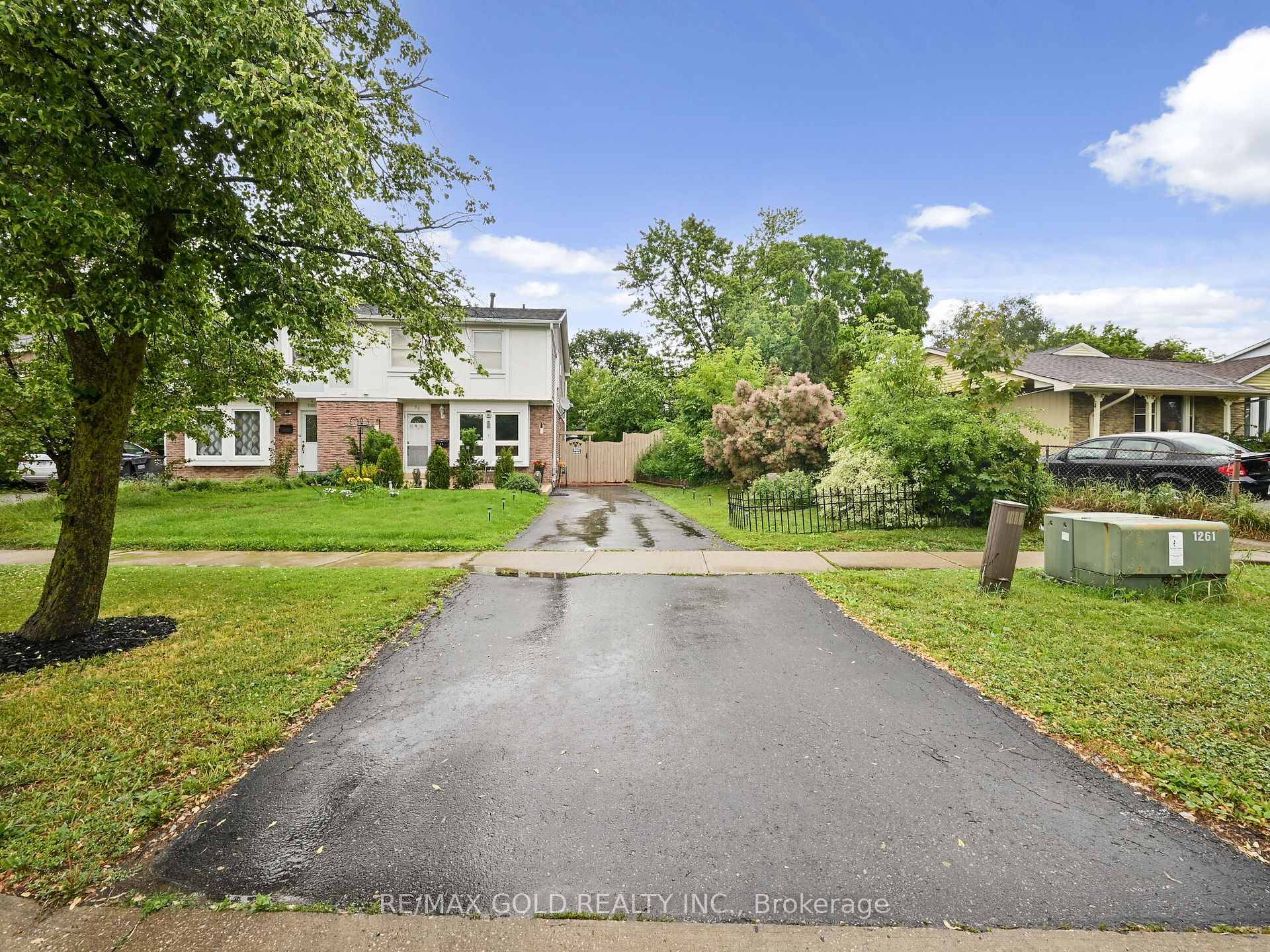 LEGAL BASEMENT APARTMENT Fully Renovated 3 1 Bedroom BASEMENT APARTMENT Home !