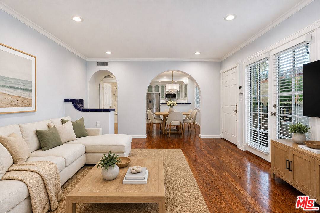 910 Alfred St 2BR Sunset Strip La