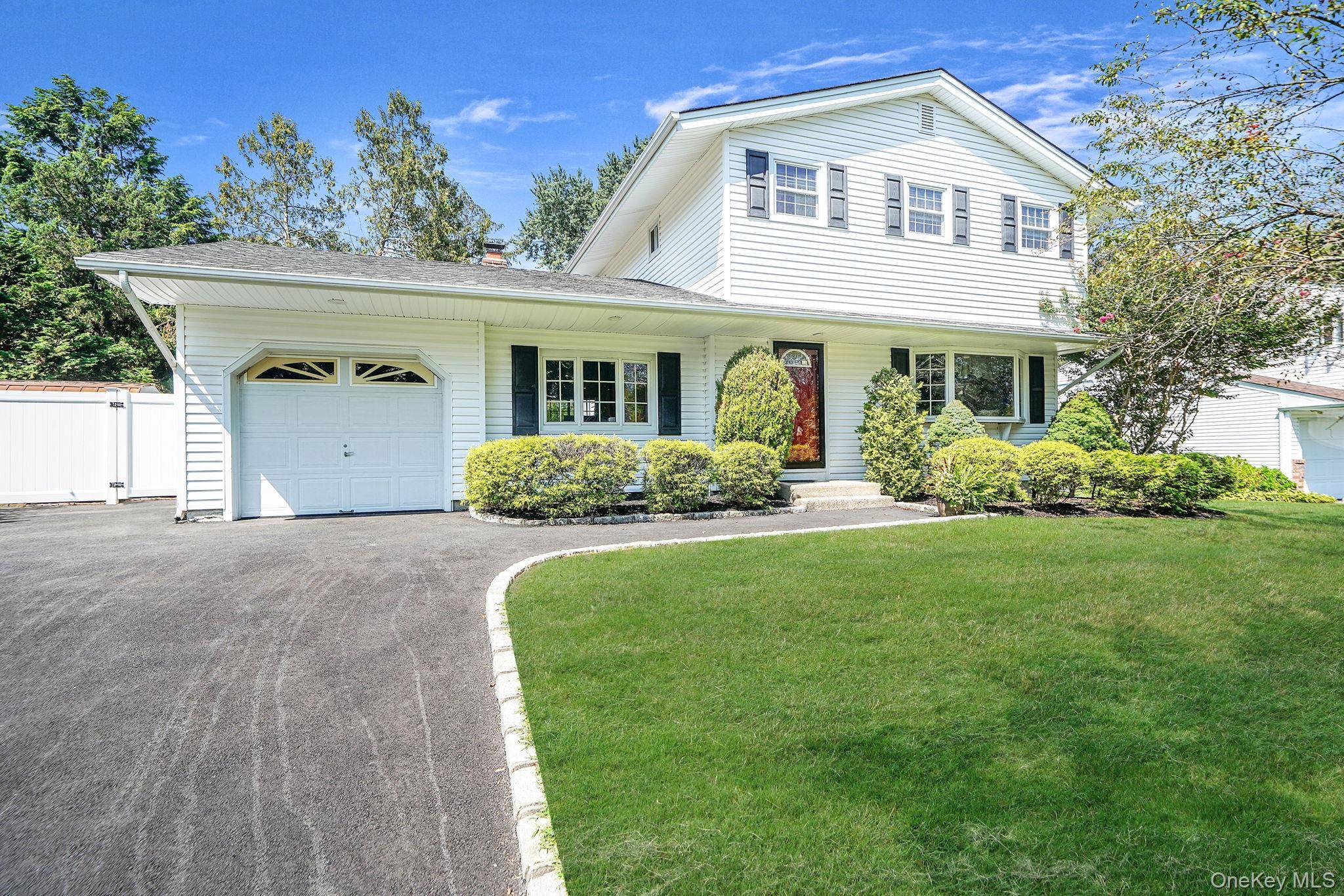 Welcome to 24 Sandra Drive Hauppauge.