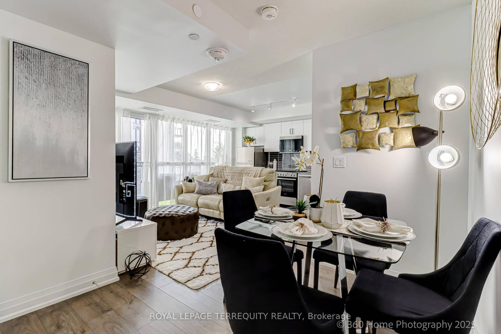 Move in and experience rewarding cozy city living in this stunning year old 1 bdrm den with two full baths !