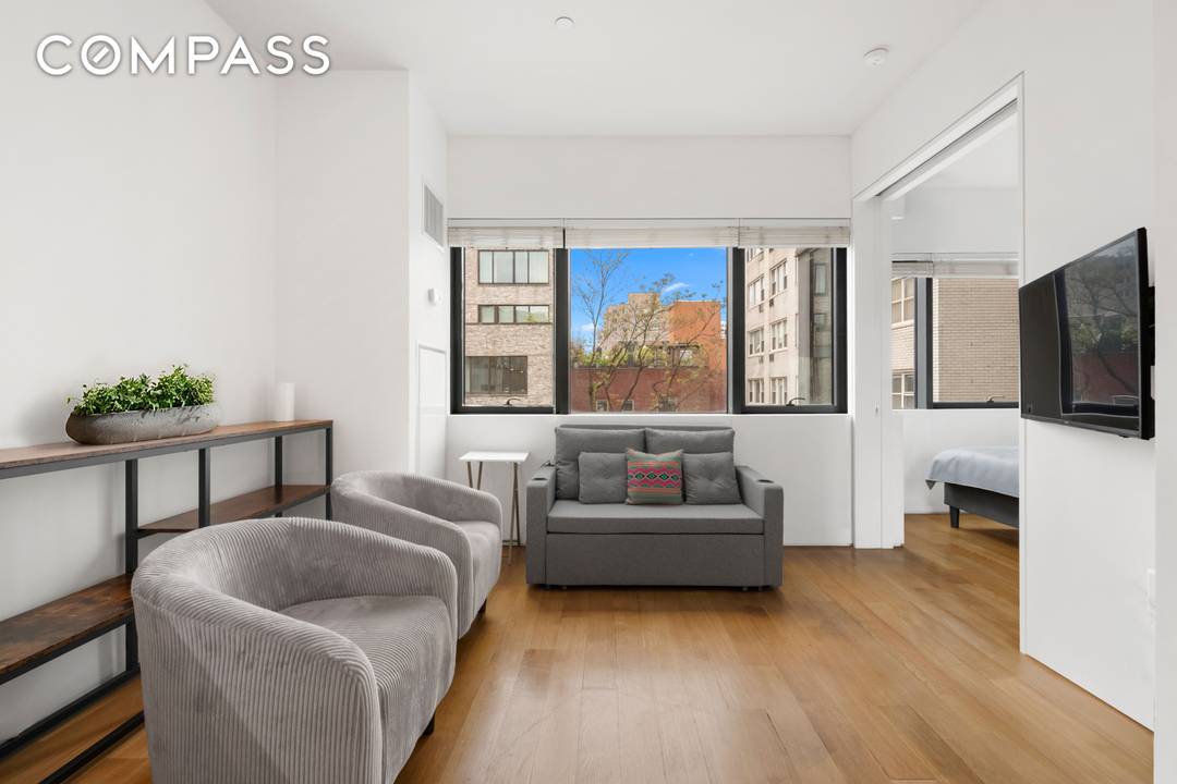 Condo Investor friendly Washer dryer in unit Residence 5D at the premier, full service 123 Third Condominium is a sophisticated one bedroom, one bathroom home perfectly positioned at the crossroads ...