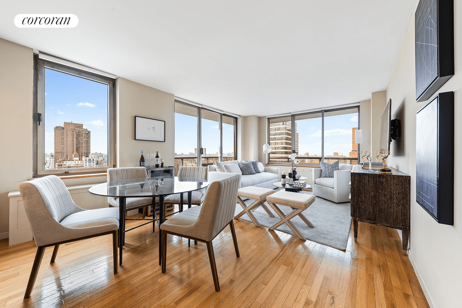 Welcome to 200 East 89th Street, a prestigious address where luxury meets modern comfort in the heart of Manhattan's Upper East Side.