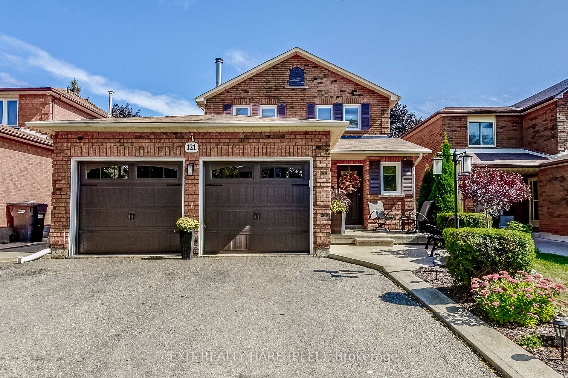 Step into your gorgeous renovated upgraded new home.