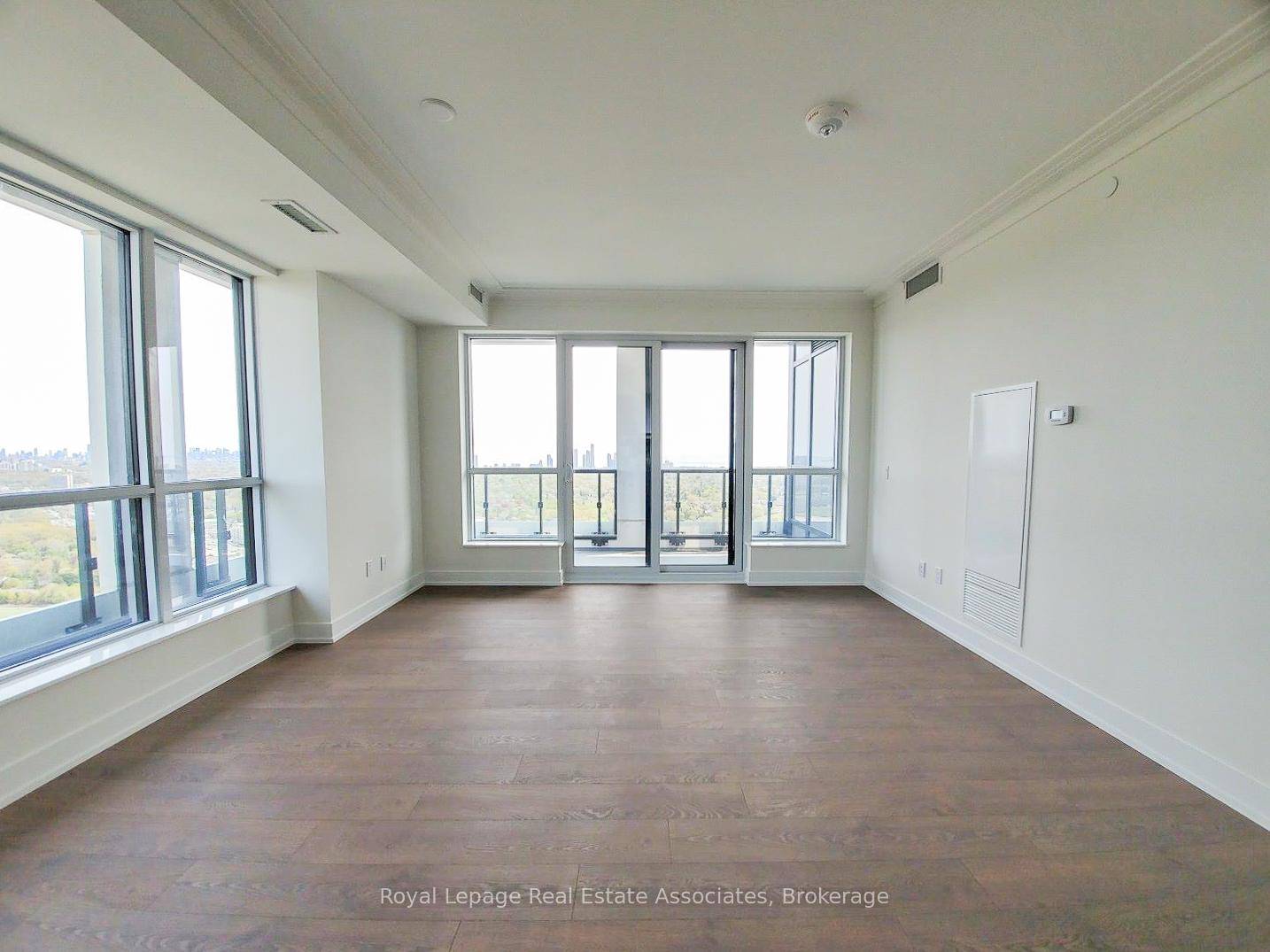 Welcome to Bloor Promenade at Islington Terrace by Tridel, a modern high rise community in the heart of Etobicoke.