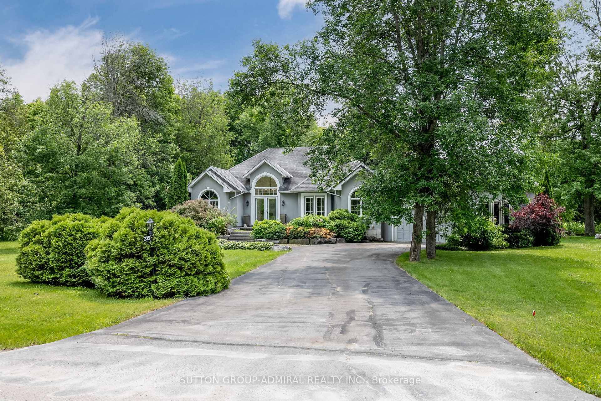 Beautiful Bungalow with Exceptional Private Setting with Premium Woodside Lot amp ; Backing Onto A Pond In Bayshore Village.