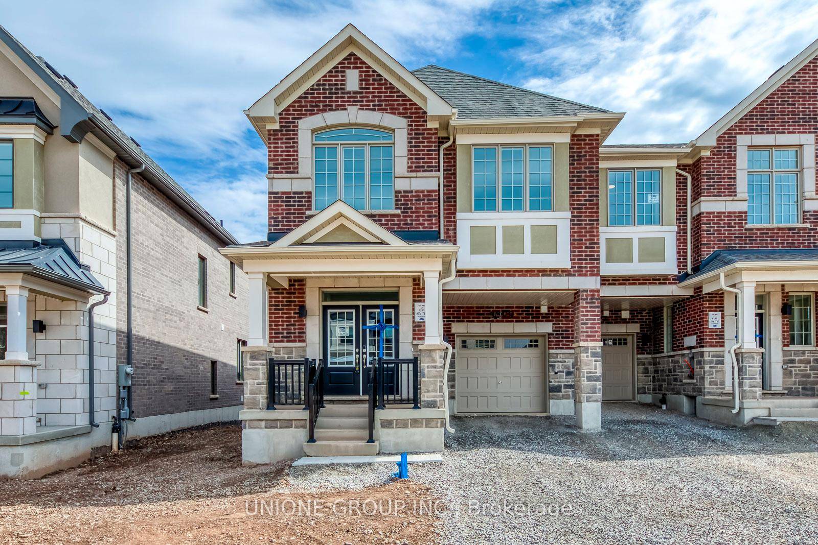 Brand New Stunning 4 Bed Plus Den, 2.