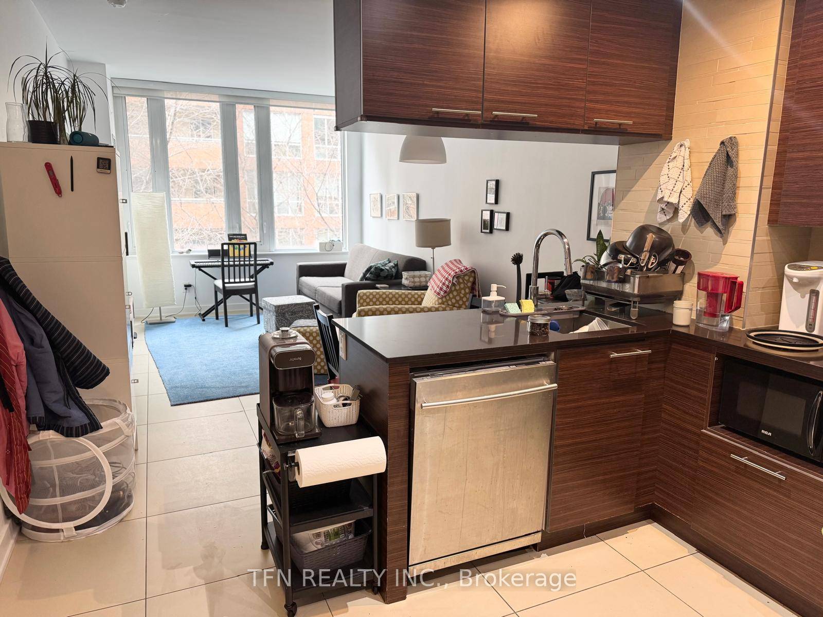 Experience Stylish Living at the Modern Market Wharf, Just Steps from St.