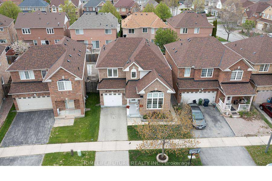 Welcome to this stunning and spacious detached home, offering 4 bedrooms and 2.