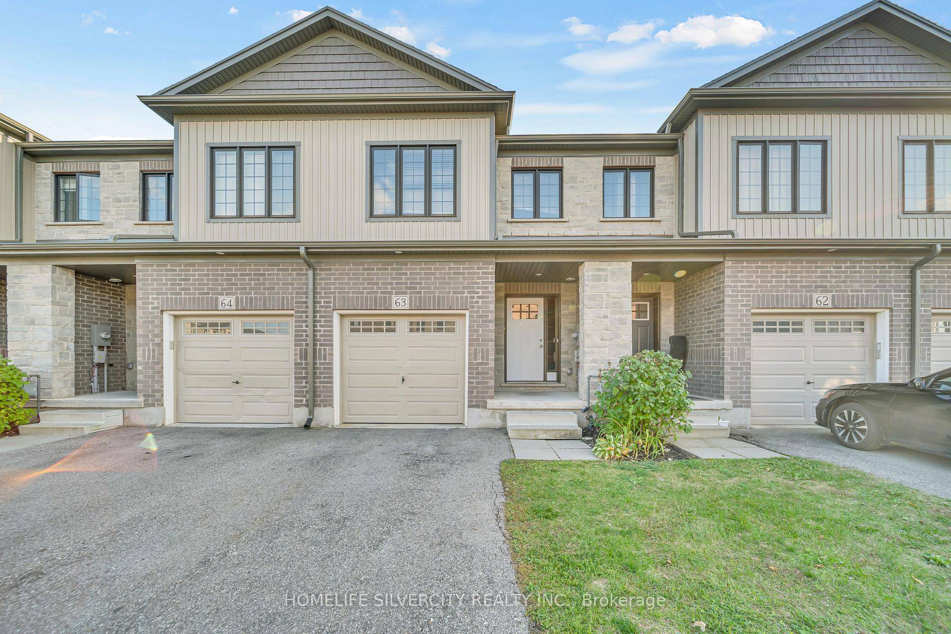 Welcome to this beautifully maintained 3 bedroom, 3 bathroom townhome located in a desirable, family friendly neighbourhood in West Galt.