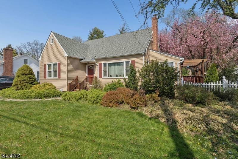 Bordering Princeton, this home sits less than a block from a direct bus into New York City, with downtown Princeton just five to ten minutes away ; reachable in two ...