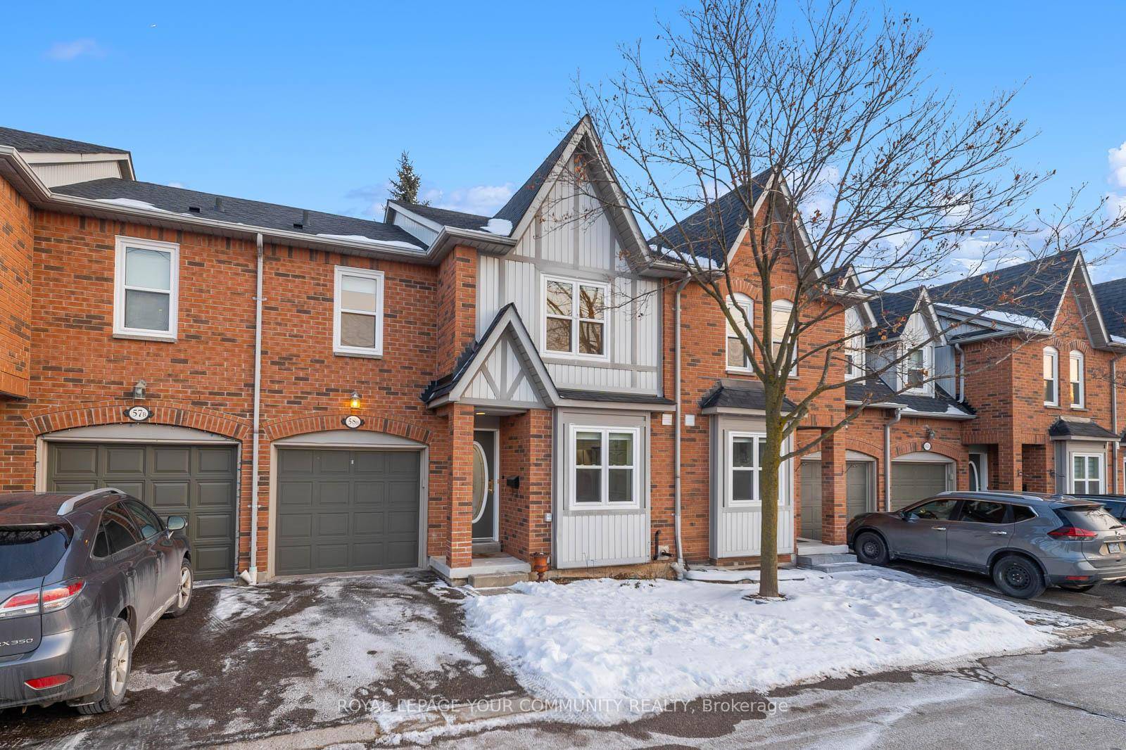 Simplicity meets Luxurious Opportunity in the heart of Erin Mills, a highly desirable family friendly neighborhood !
