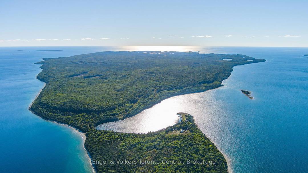 The Crown Jewel of Georgian Bay This is an unprecedented opportunity to acquire a legendary Canadian legacy estate.