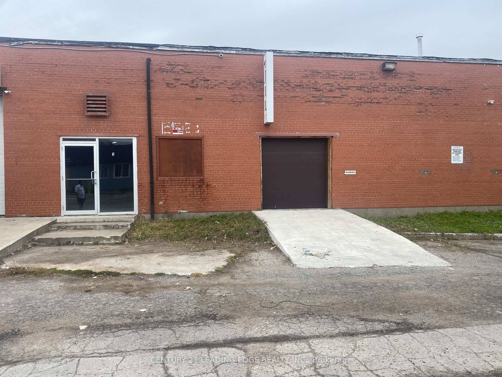 Well Maintained Industrial Private Warehouse Located On Warden Across From Rona.
