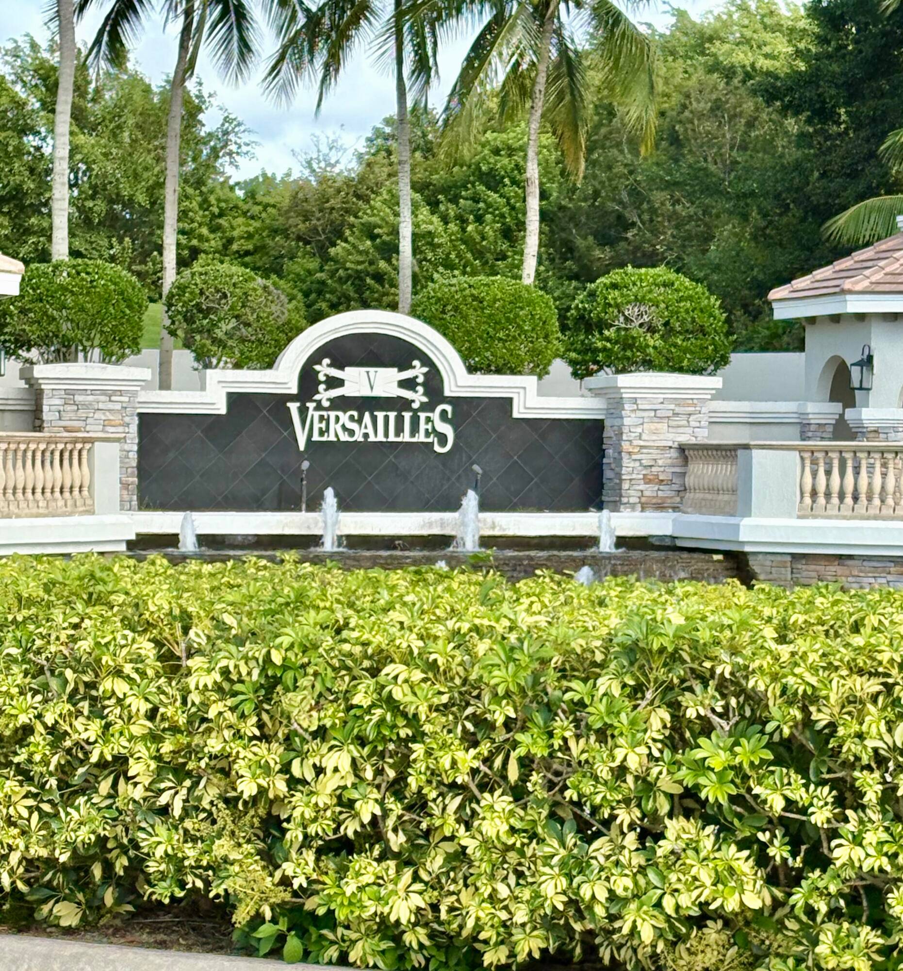 This beautifully maintained single family home in the sought after Versailles subdivision of Wellington, Florida, offers luxury living in an elegant, gated community.