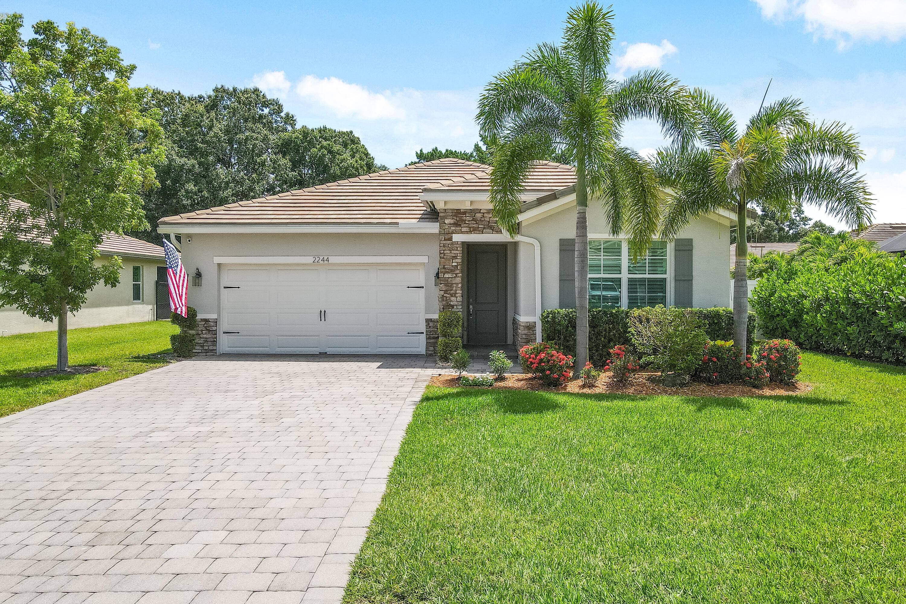 Welcome to Berry Grove, one of Palm City, Florida's newest gated communities !