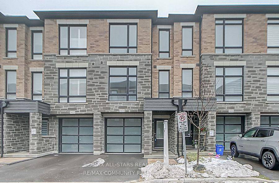 Modern 3 Storey Townhome for Rent in a Prime Oshawa Location !