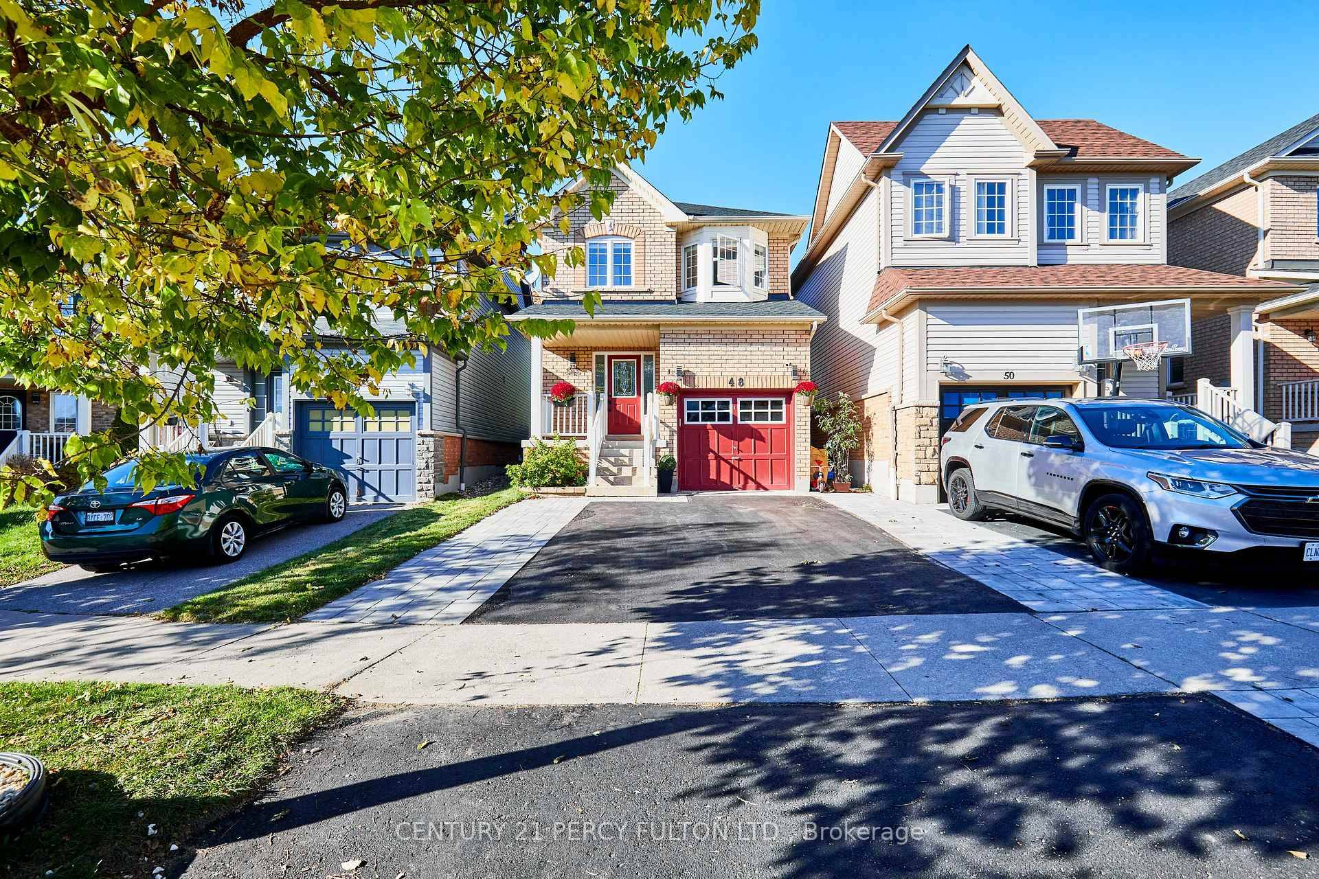 Welcome to this beautiful 3 bedroom, 3 bathroom detached home, located on a quiet, tree lined, family friendly street.