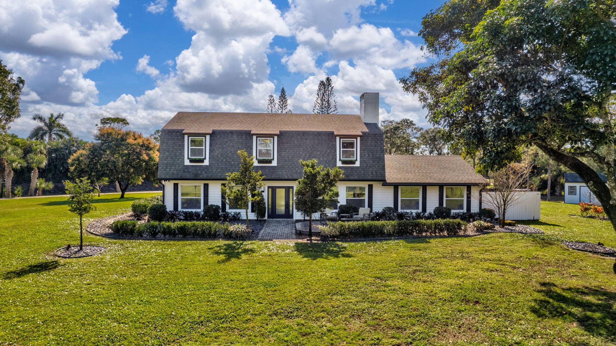 Sprawling 5 Acre park like private yard, sprinklers throughout, Whole House makeover 2018 2019 Beautiful Kitchen, Granite with waterfall sides, Under cabinet Lighting, Storage Galore, Hardwood Floors, Stainless Steel Appliances, ...