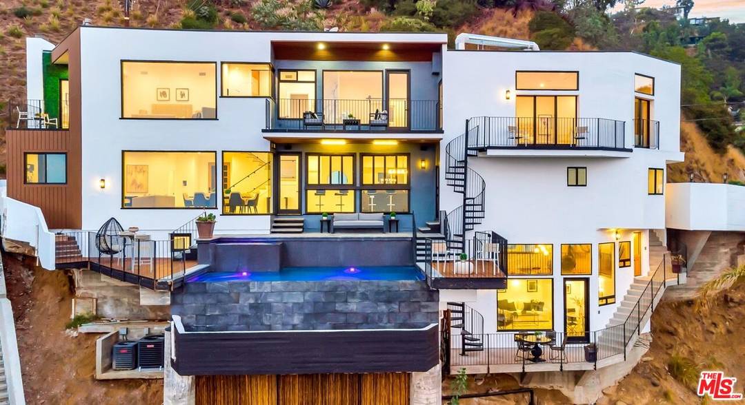 8425   Hillside Ave 5BR Sunset Strip La